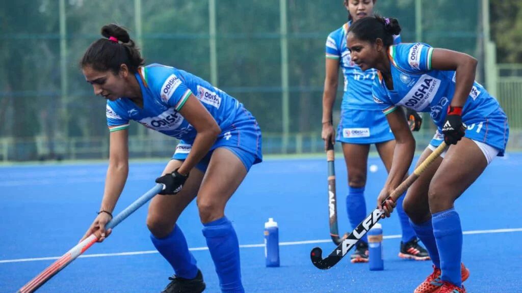 India-women-hockey-players